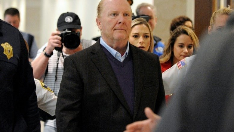 Chef Mario Batali é absolvido de acusações de agressão sexual nos EUA