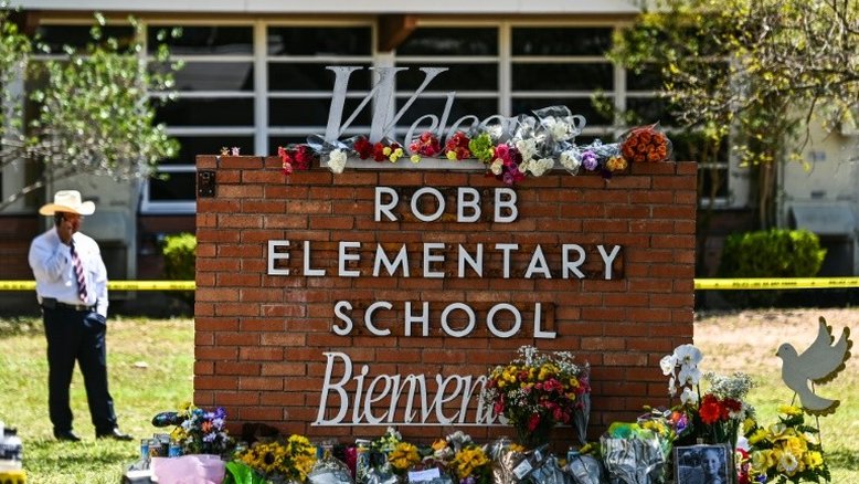Incompreensão e raiva após massacre escolar na cidade texana de Uvalde