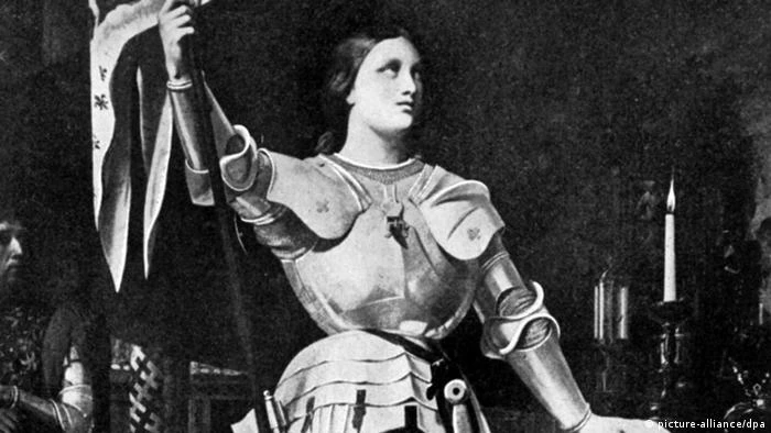 1431: Joana D'Arc morre na fogueira