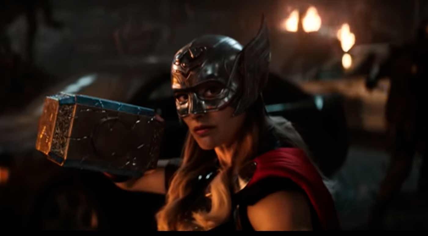 O vídeo também traz novas imagens de Natalie Portman como uma versão feminina do herói da Marvel