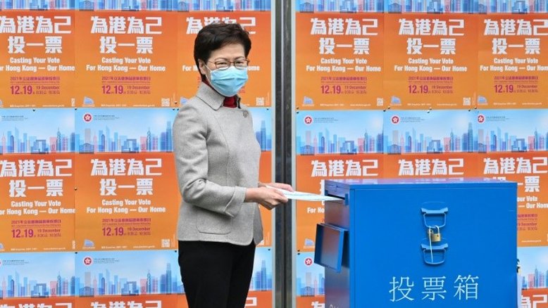 Hong Kong se tornou menos livre e mais desigual durante mandato de Carrie Lam