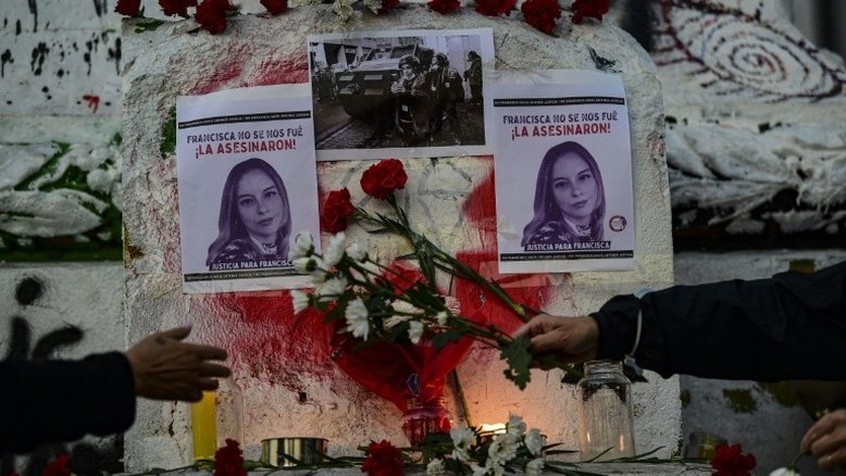 Distúrbios em Santiago marcam novo dia de homenagens a jornalista morta no Chile