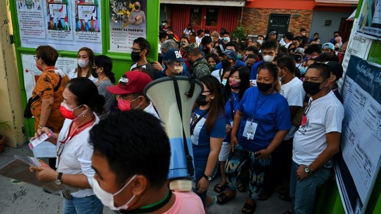 Filipinos escolhem novo presidente em dia marcado por atos de violência