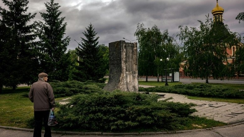 Cidade ucraniana de Kharkiv 'desrrussifica' suas ruas