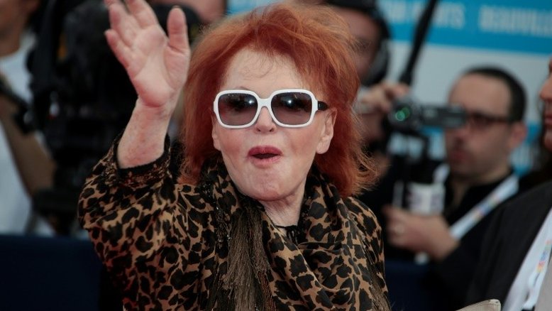 Régine, a rainha da noite de Paris, morre aos 92 anos