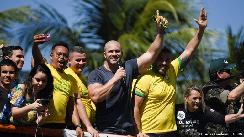 Enquanto o bolsonarismo faz barulho, o Brasil sofre