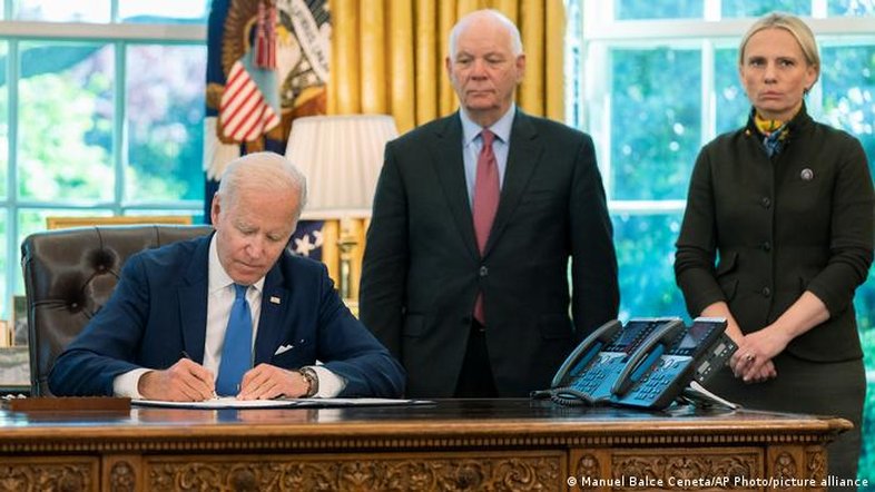 EUA reavivam programa da 2ª Guerra para agilizar ajuda à Ucrânia