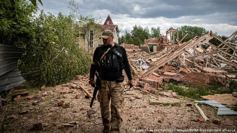 "A Rússia transformou o Donbass num inferno", diz Zelenski