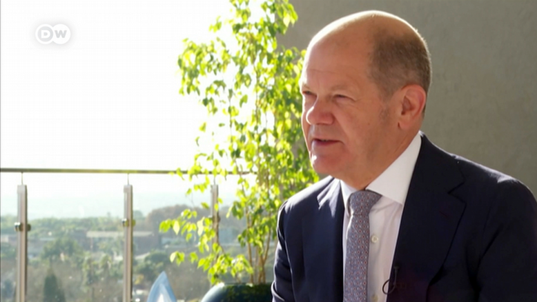 "Guerra de Putin é imperialista", afirma Olaf Scholz