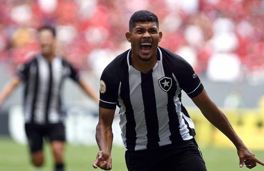 Com seis gols, acreana atacante do Botafogo lidera artilharia do