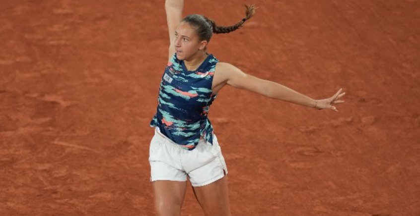 Francesa de 19 anos elimina atual campeã Krejcikova de Roland Garros Francesa de 19 anos elimina atual campeã Krejcikova de Roland Garros