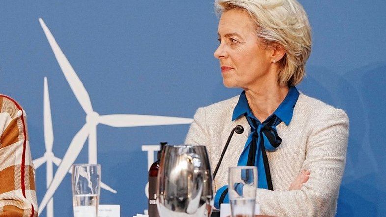 Quatro países da UE querem multiplicar por dez energia eólica no mar do Norte