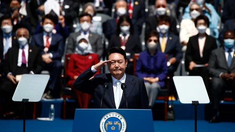 Novo presidente da Coreia do Sul assume o poder em momento de tensão com o Norte