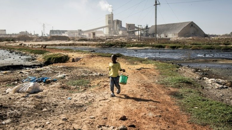 Países ricos colocam menores de todo o mundo em risco, acusa Unicef
