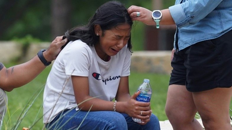 'Pesadelo' em Uvalde, Texas, após 19 crianças serem mortas em tiroteio