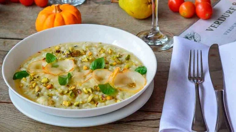 Receita fácil de risoto de gorgonzola e peras assadas / Foto: Divulgação