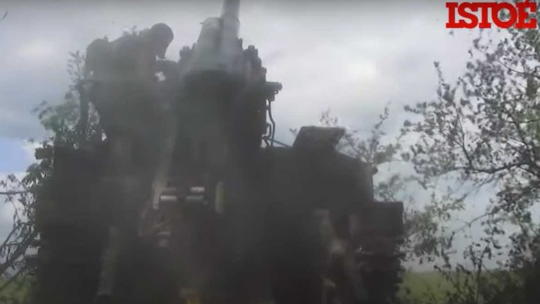 Ataque russo usando canhões com propulsão própria