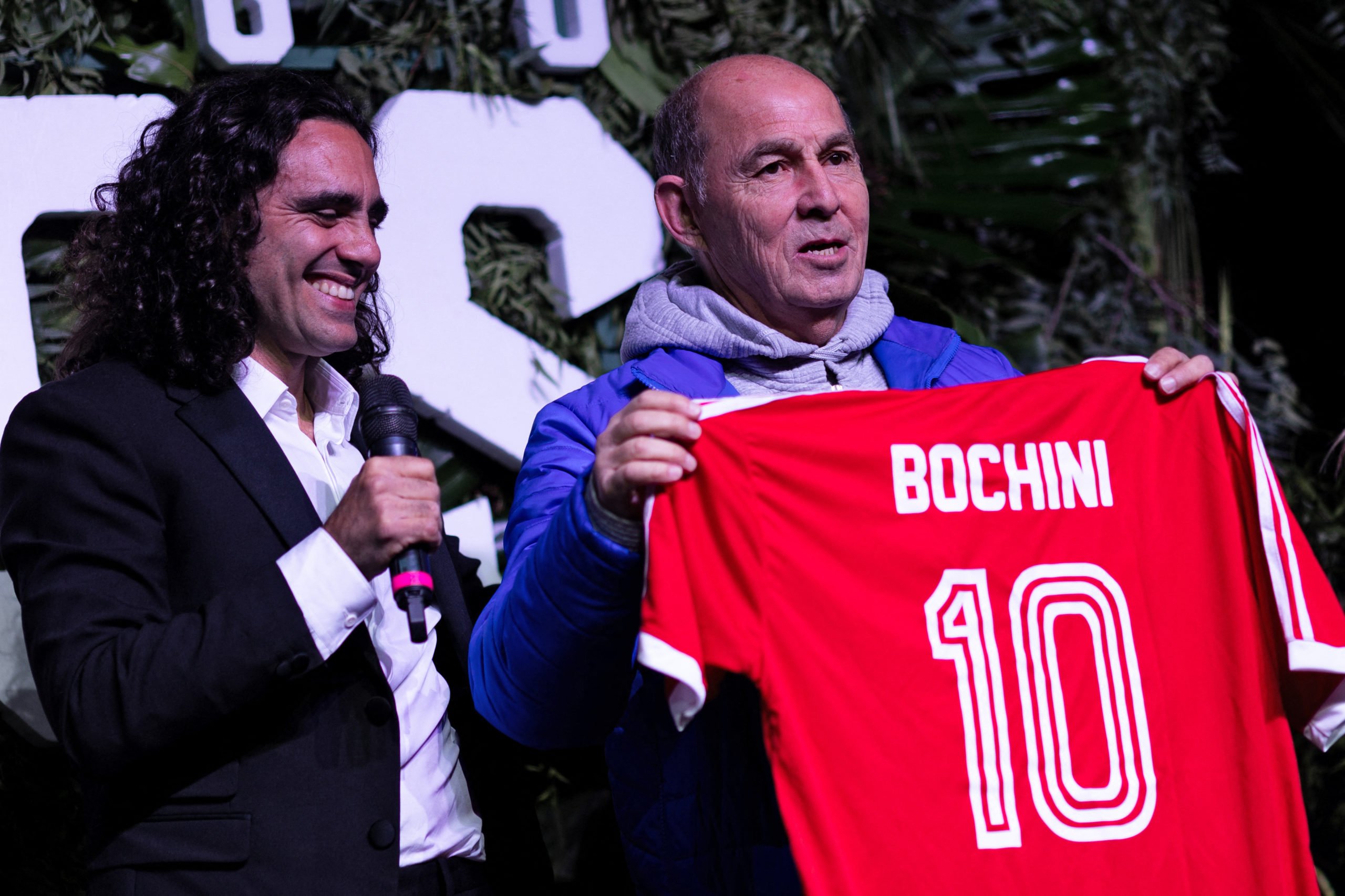 Avião em homenagem a Maradona terá 'interação' com o ex-jogador; destino final será a Copa do Catar 10 Avião em homenagem a Maradona terá 'interação' com o ex-jogador; destino final será a Copa do Catar