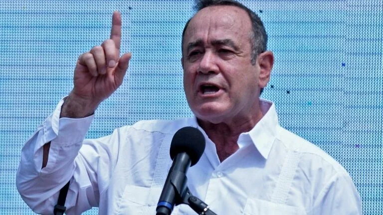 Presidente de Guatemala diz que não participará de Cúpula das Américas
