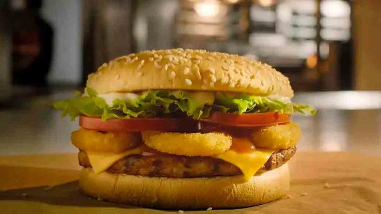 Mais um truque: Burger King confirma que Whopper Costela não tem carne de costela suína
