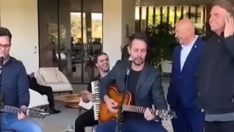 Saiba quem é Mateus e Cristiano, dupla sertaneja que fez jingle para Bolsonaro