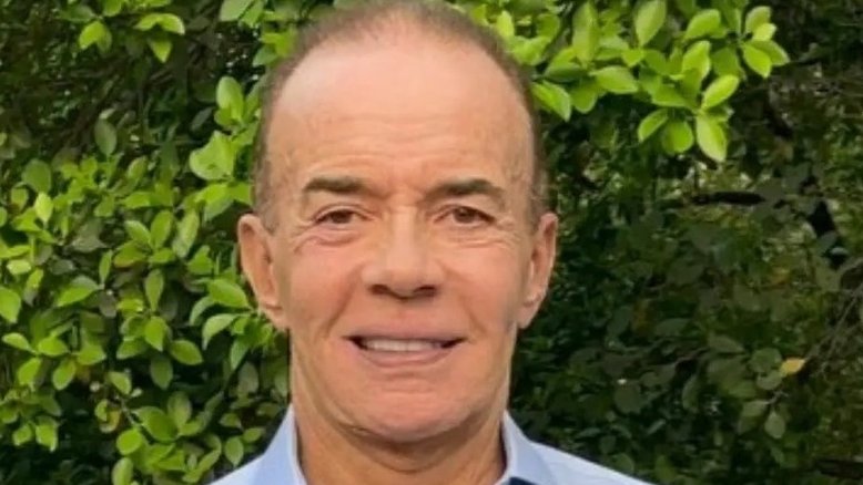 Internado há mais de um mês, Chiquinho Scarpa recebe alta da UTI