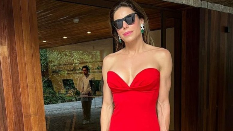 Daniella Cicarelli aparece deslumbrante em vestido de festa e recebe vários elogios: ‘Espetáculo’
