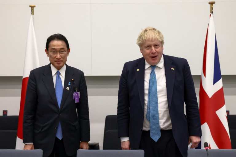 Reino Unido e Japão finalizam acordo de defesa em visita de Kishida a Londres