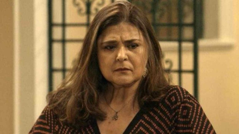 Elizângela é chamada para novela na Globo: 'Sem vacina, sem trabalho'