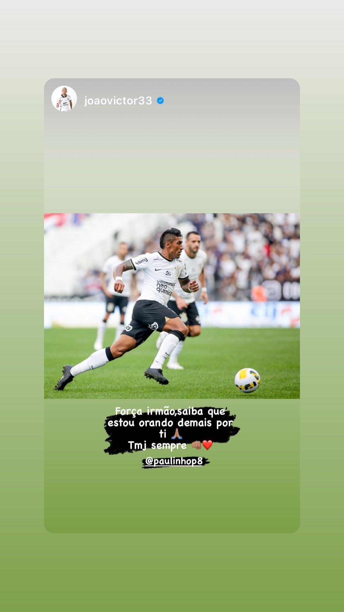 Paulinho recebe apoio de jogadores por conta de lesão grave no joelho