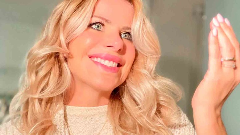 'Não pode nem sorrir porque ofende quem é banguela', diz Karina Bacchi sobre críticas