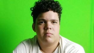 "Equipe da Melody pediu R$ 500 por entrevista", diz escritor Luca Moreira