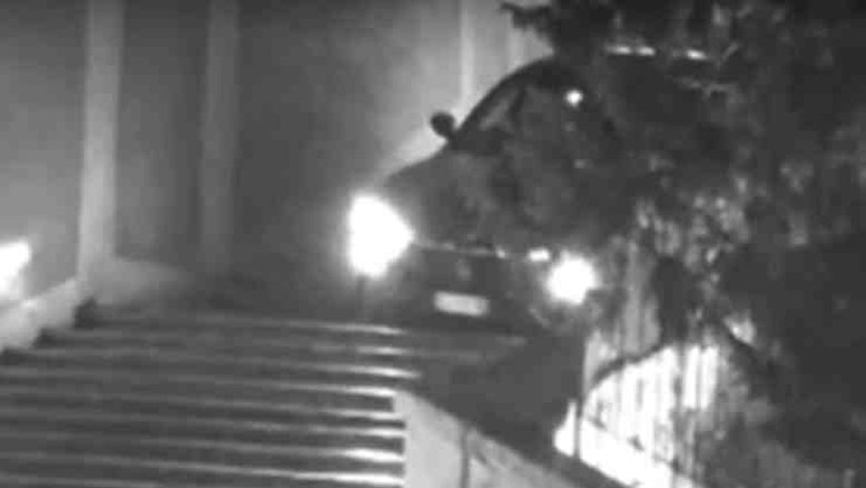 Vídeo: Motorista desce escadaria de Roma com Maserati