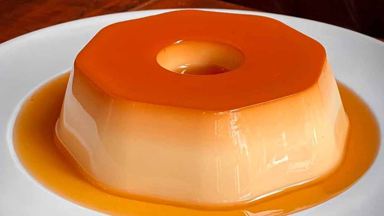 Aprenda como fazer em casa um pudim bem lisinho e cremoso