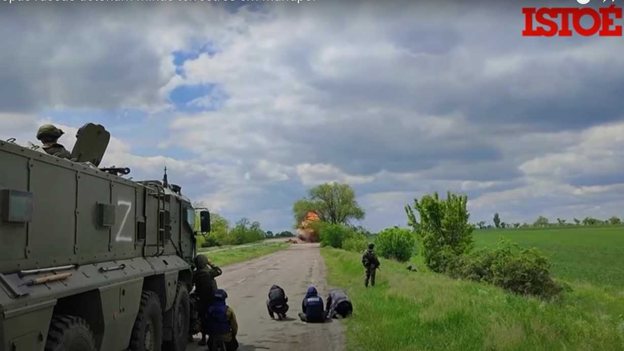 Russos explodem minas em Mariupol, na Ucrânia