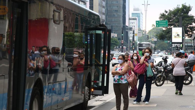 Tarifa zero em SP: passageiros elogiam, mas cobram melhorias e gratuidade também no metrô