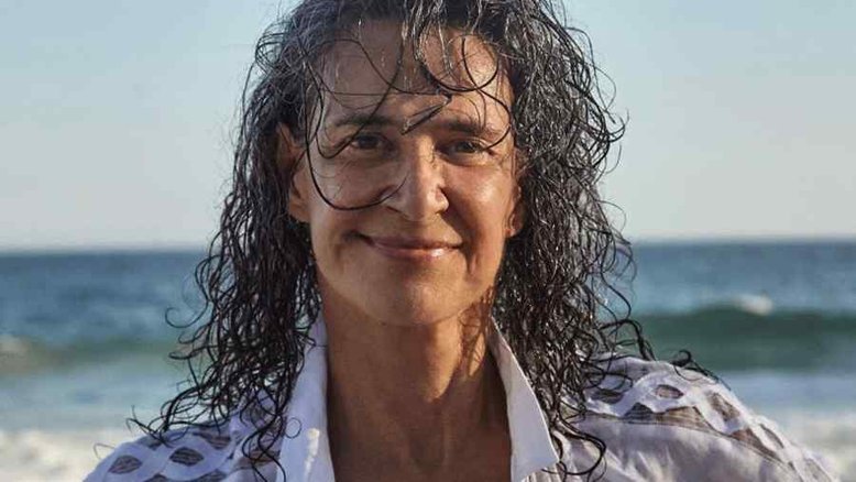 ‘O mundo está cada vez pior, mais agressivo’, dispara cantora Simone, aso 72 anos