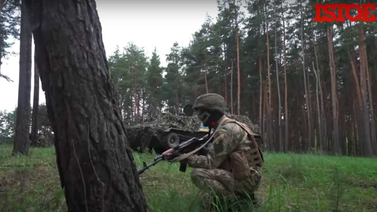 Vídeo- Com trincheiras e blindados, Guarda Nacional Ucraniana treina e espera ataque russo