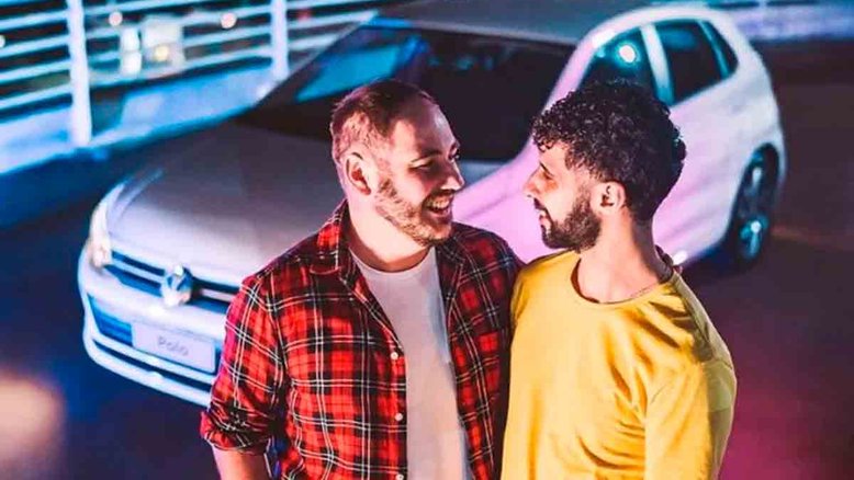 Campanha do Volkswagen Polo com casal gay recebe ataques