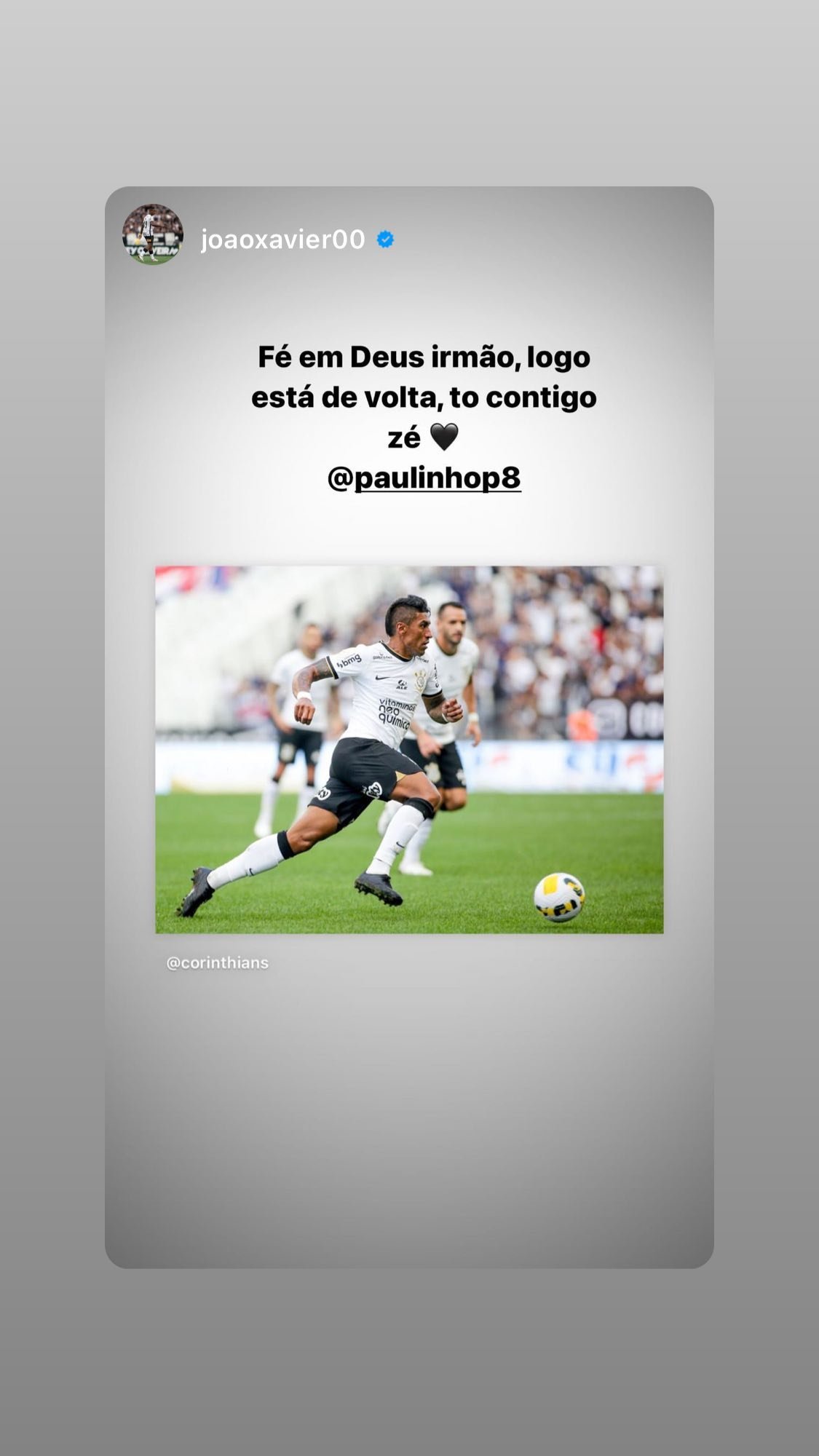 Paulinho recebe apoio de jogadores por conta de lesão grave no joelho