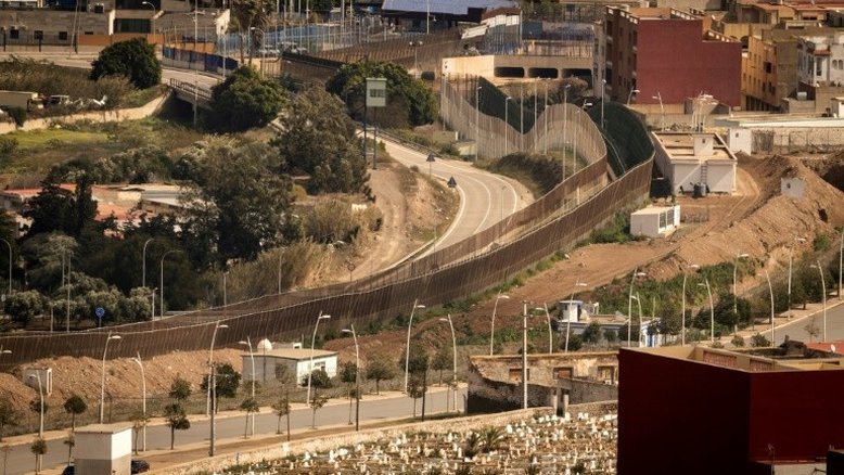 Morrem 18 migrantes em tentativa maciça de entrar no território espanhol de Melilla