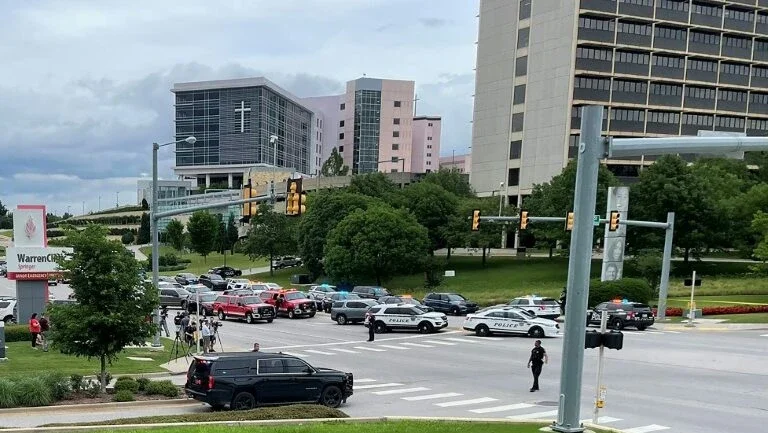 Novo tiroteio nos EUA deixa quatro mortos em hospital