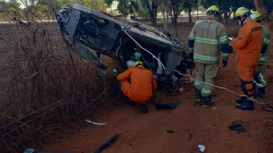 DF: Policial tem perna amputada depois de ser atingido por Porsche 4 DF: Policial tem perna amputada depois de ser atingido por Porsche
