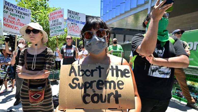 De Nova York à Califórnia, alguns estados podem virar 'santuários' do aborto