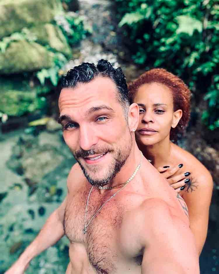 Ator de Gênesis e ex-Rouge tomam banho em piscina natural totalmente nus 8 Ator de Gênsis e ex-Rouge tomam banho em piscina natural totalemente nus. Foto: Reprodução Instagram