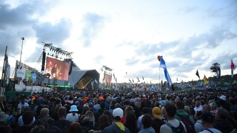 Festival de música de Glastonbury se despede com apresentações de McCartney