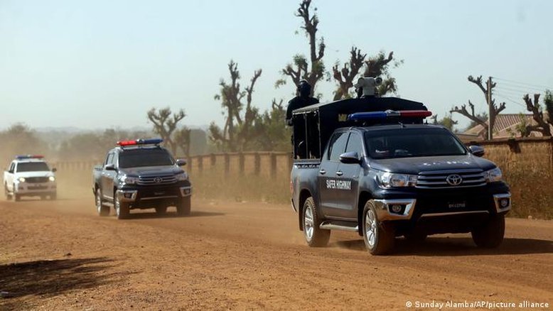 Ataque em igreja da Nigéria deixa dezenas de mortos