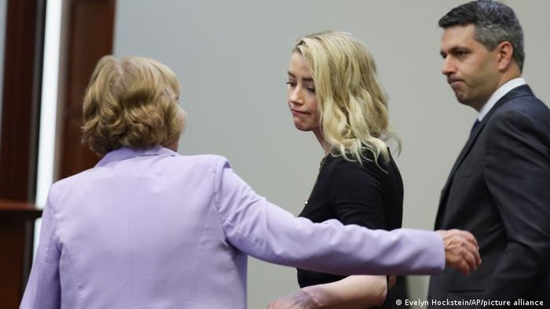 Opinião: Vamos deixar Amber Heard em paz e combater o retrocesso