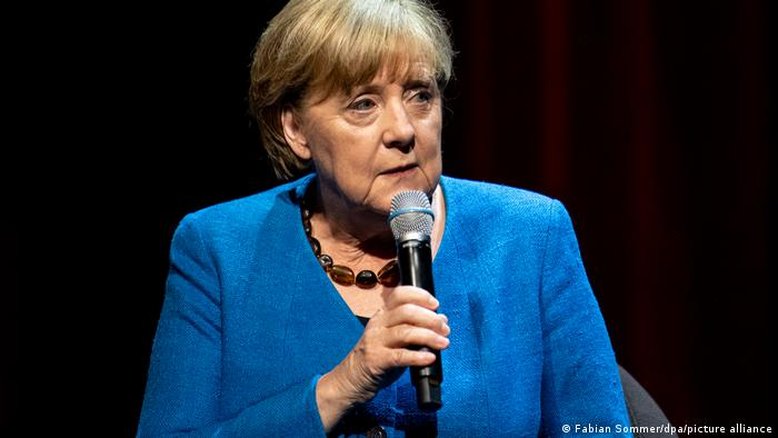 Merkel violou direitos do partido ultradireitista AfD, diz tribunal