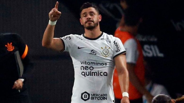 Corinthians desencanta em clássicos, goleia o Santos e fica perto das quartas